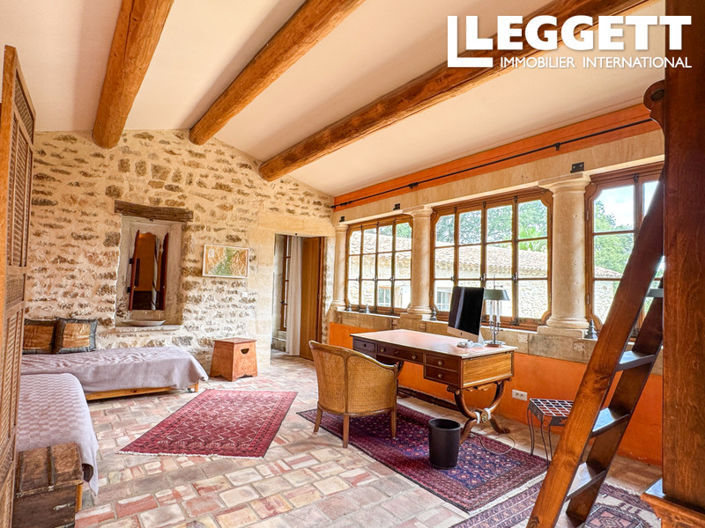 Image No.7-4 Bed House for sale