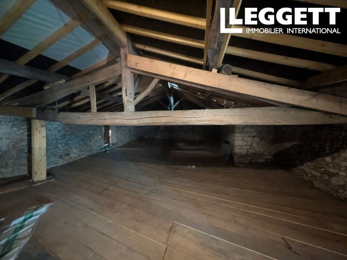 Image No.10-3 Bed House for sale