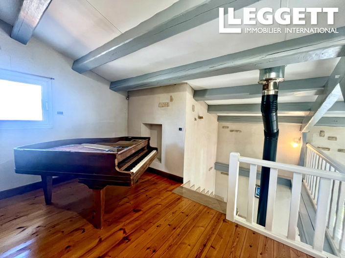 Image No.10-4 Bed House for sale