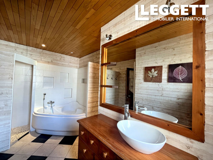 Image No.7-4 Bed House for sale