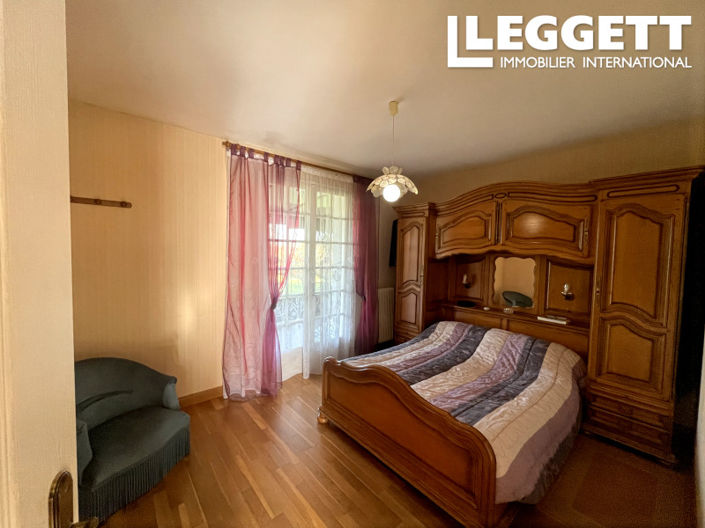 Image No.4-5 Bed House for sale