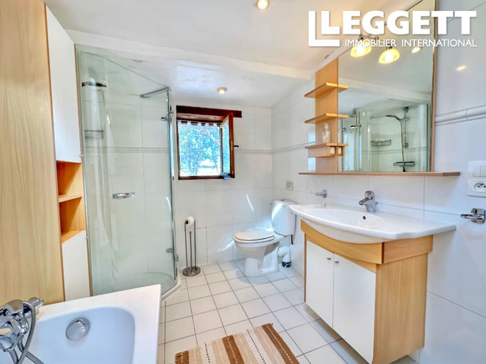 Image No.9-7 Bed House for sale