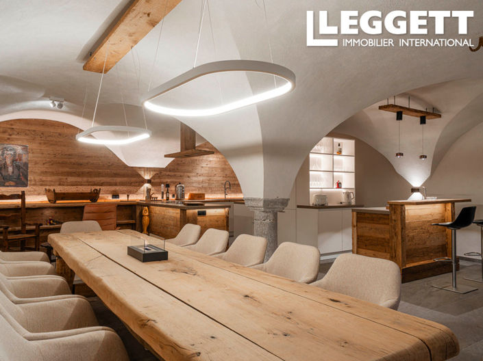 Image No.8-9 Bed House for sale