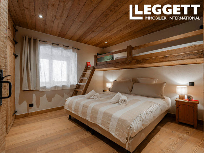 Image No.9-9 Bed House for sale