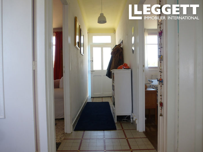 Image No.6-2 Bed House for sale