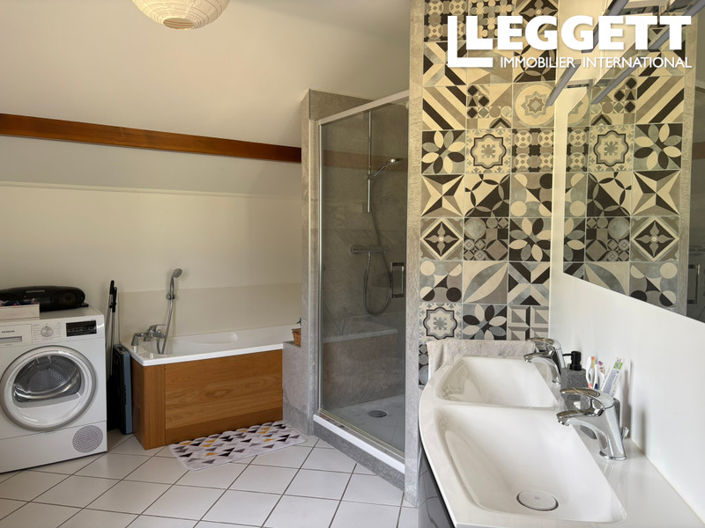 Image No.9-4 Bed House for sale