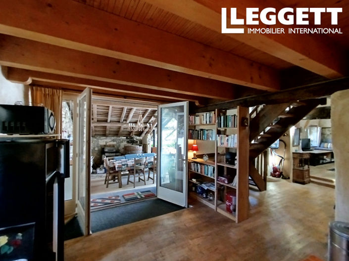 Image No.6-6 Bed House for sale