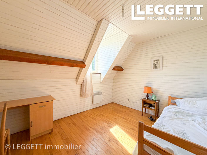 Image No.9-7 Bed House for sale