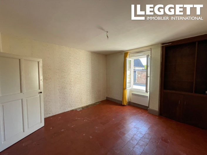 Image No.6-3 Bed House for sale