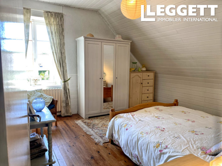 Image No.7-5 Bed House for sale