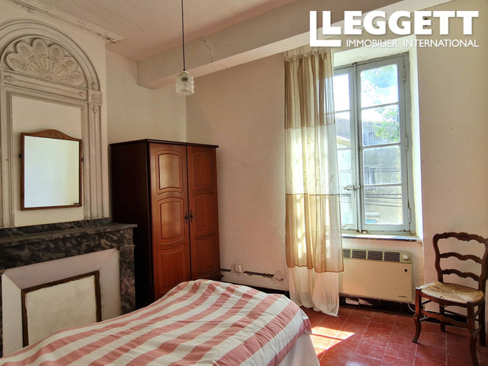Image No.8-4 Bed House for sale