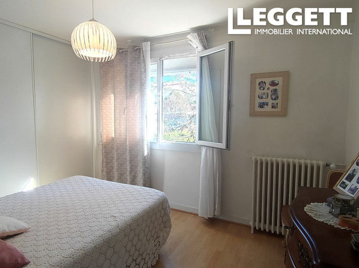 Image No.10-5 Bed House for sale