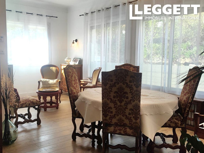 Image No.6-5 Bed House for sale