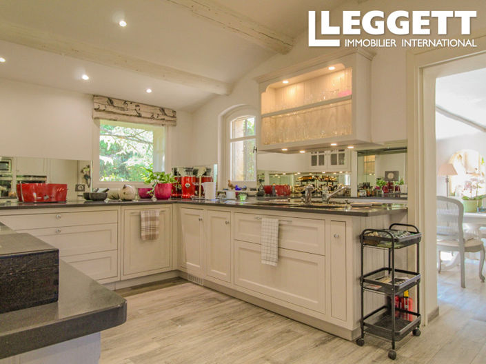 Image No.5-6 Bed House for sale