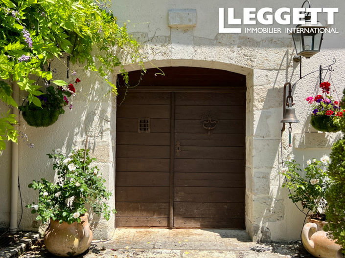 Image No.8-7 Bed House for sale
