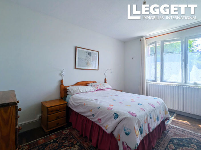 Image No.6-2 Bed House for sale