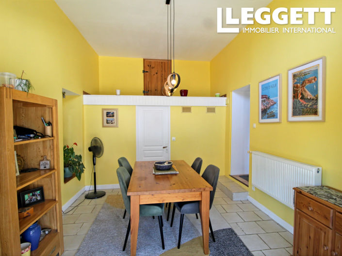 Image No.3-4 Bed House for sale
