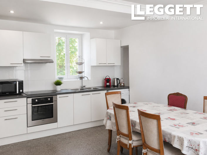 Image No.7-6 Bed House for sale