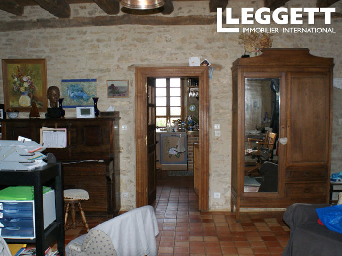 Image No.8-11 Bed House for sale