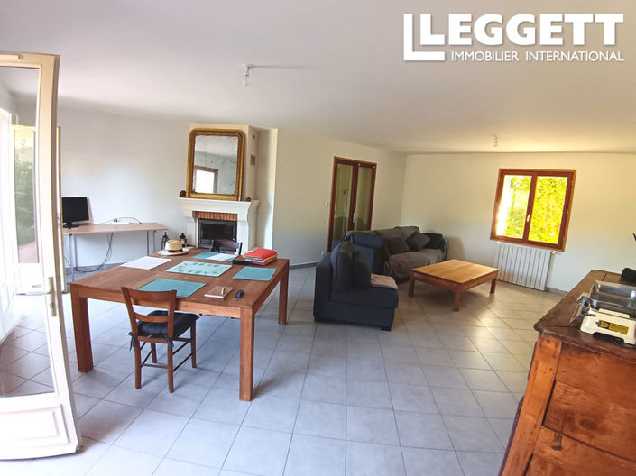 Image No.6-3 Bed House for sale