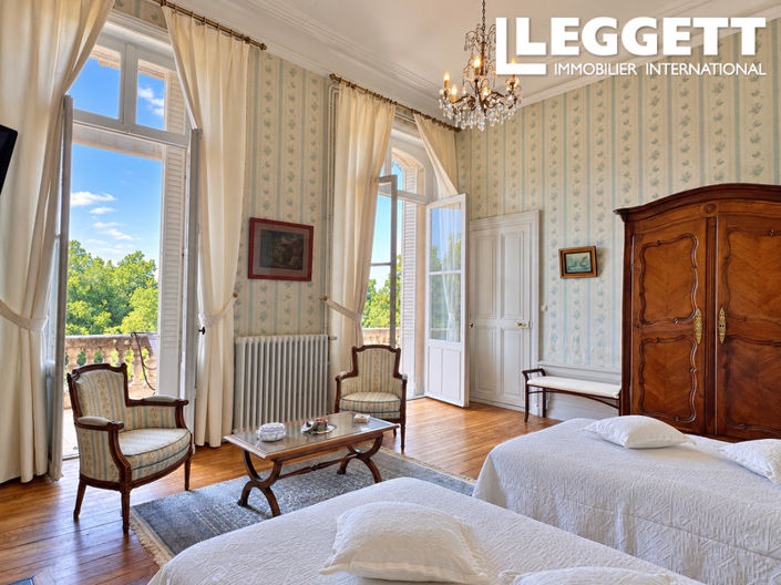 Image No.10-13 Bed Chateaux for sale