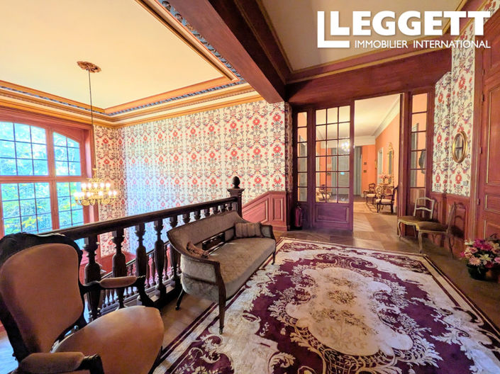 Image No.8-17 Bed Chateaux for sale