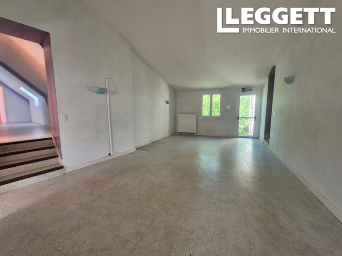 Image No.8-12 Bed House for sale