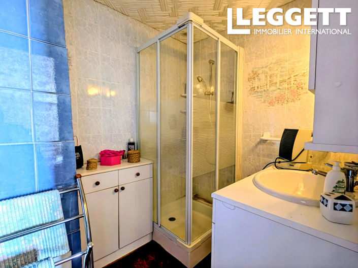 Image No.9-5 Bed House for sale