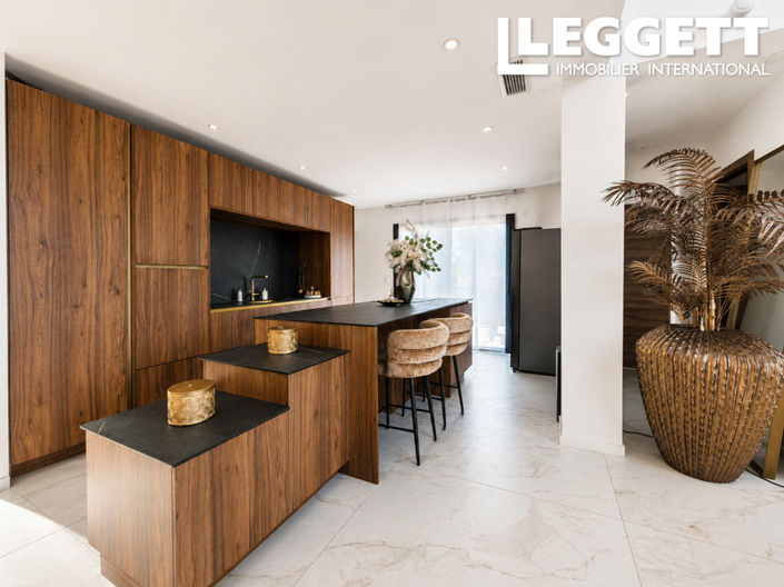 Image No.5-3 Bed House for sale