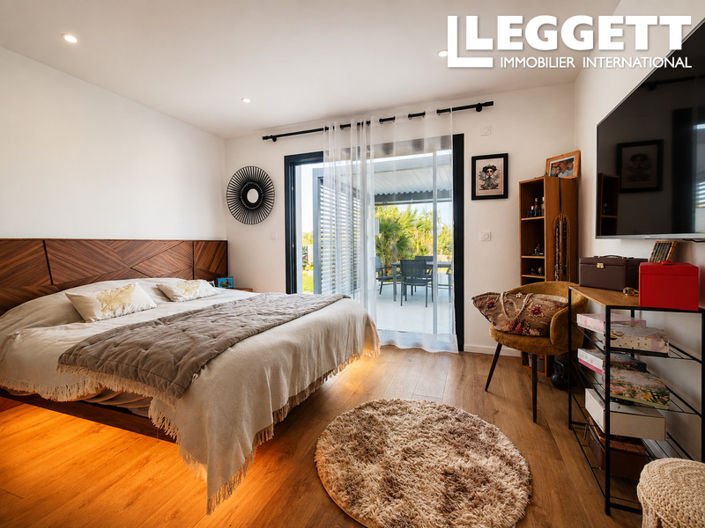 Image No.6-3 Bed House for sale