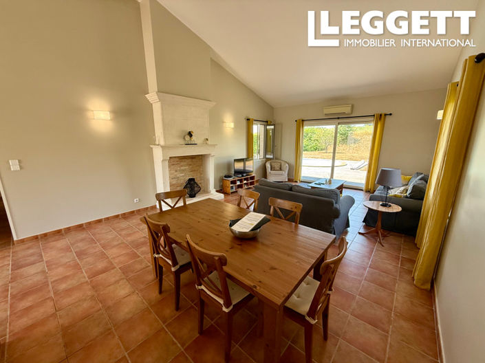 Image No.6-4 Bed House for sale