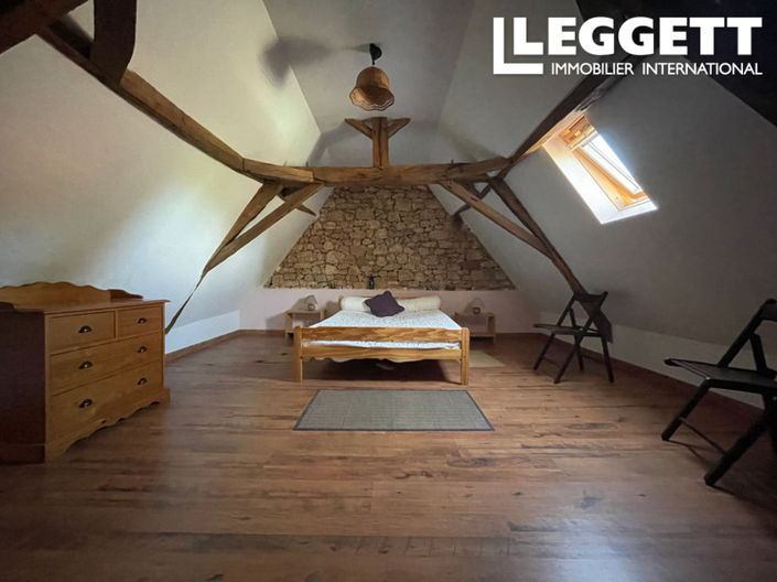 Image No.7-5 Bed House for sale