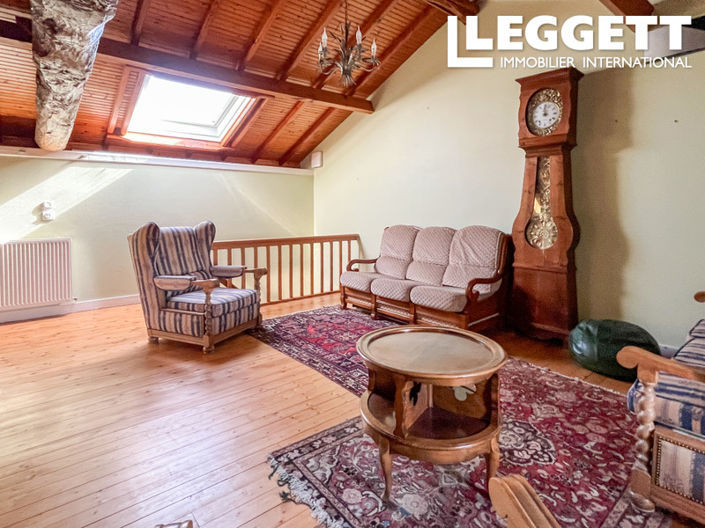 Image No.7-3 Bed House for sale