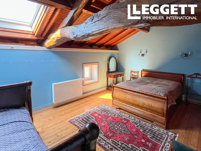 Image No.8-3 Bed House for sale