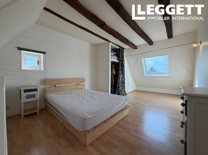 Image No.10-3 Bed House for sale