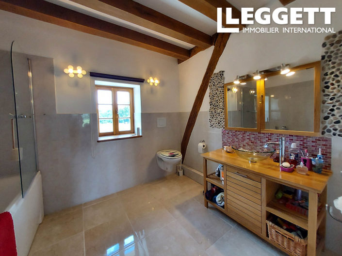 Image No.10-5 Bed House for sale