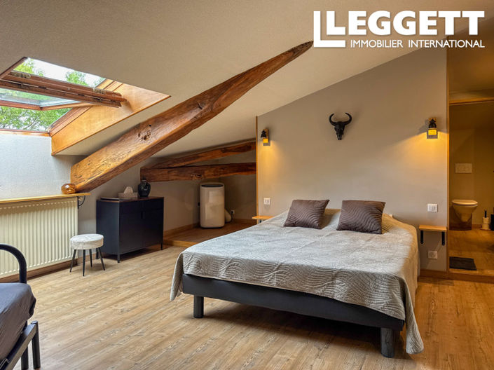 Image No.8-9 Bed House for sale