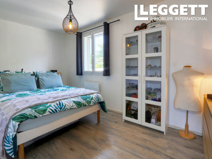 Image No.7-4 Bed House for sale