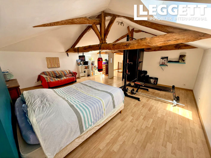 Image No.8-4 Bed House for sale