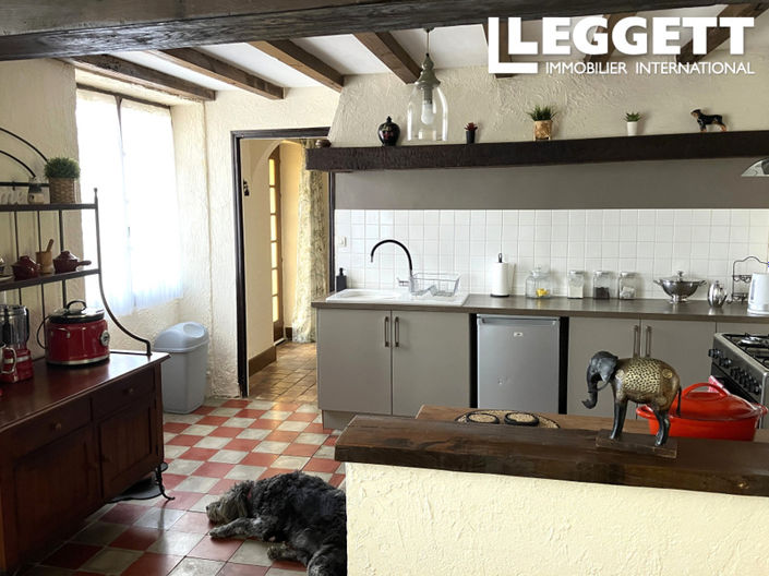 Image No.8-2 Bed House for sale