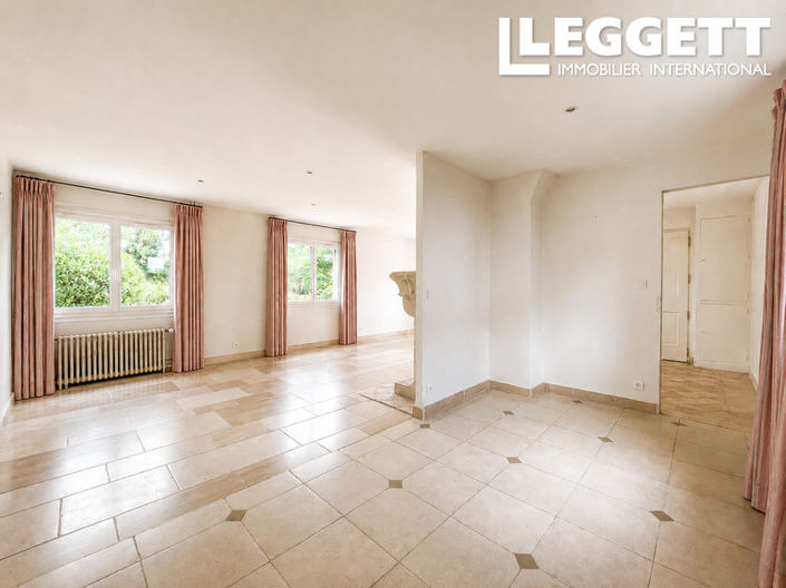 Image No.7-5 Bed House for sale