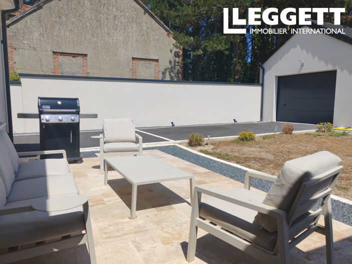 Image No.10-3 Bed House for sale