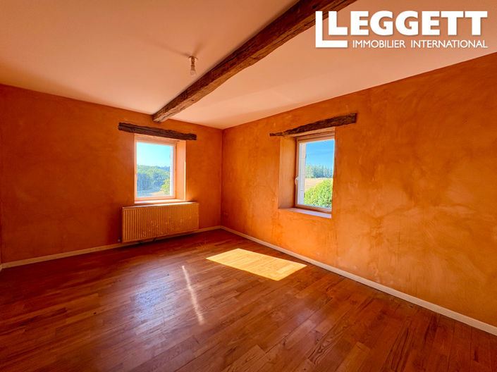 Image No.8-4 Bed House for sale