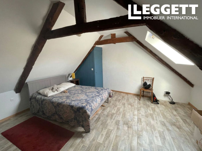 Image No.10-3 Bed House for sale