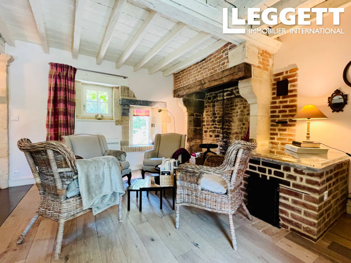 Image No.6-2 Bed House for sale