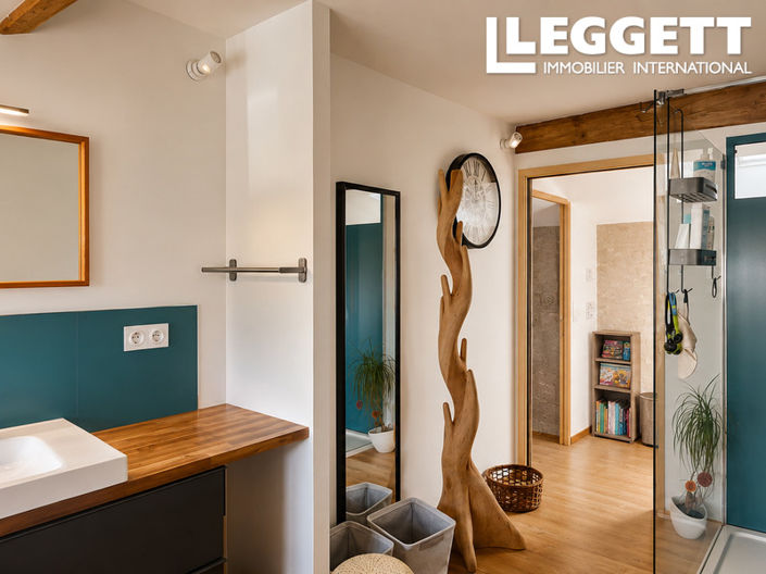Image No.9-3 Bed House for sale