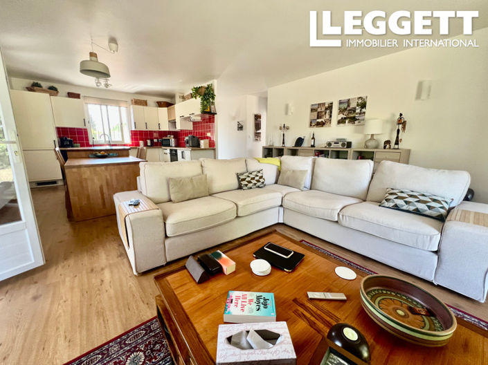 Image No.10-2 Bed House for sale