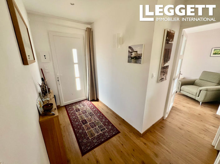 Image No.6-2 Bed House for sale