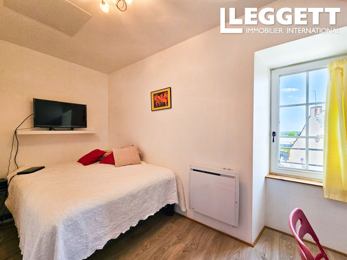 Image No.8-3 Bed House for sale