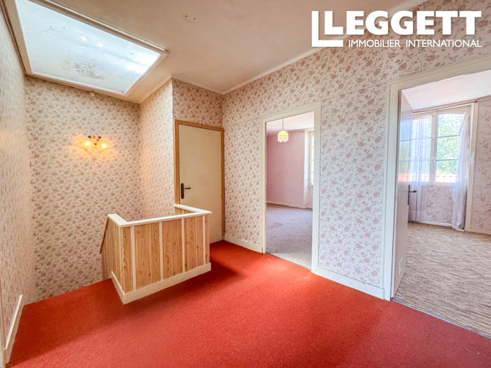 Image No.9-5 Bed House for sale